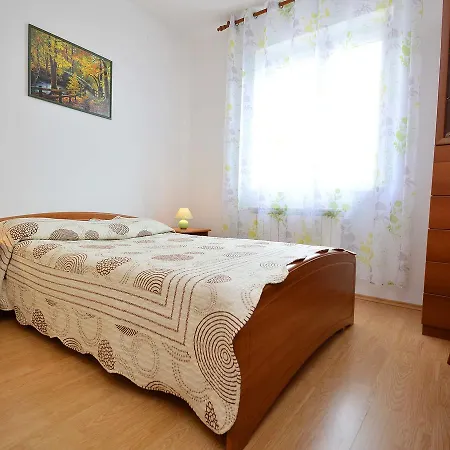 Holiday Slavko Holiday home Stinjan